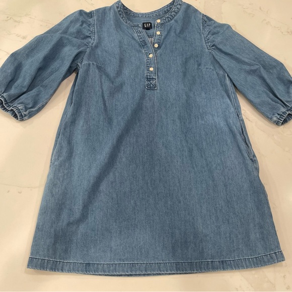 GAP Dresses & Skirts - GAP Woman’s Blue Denim Dress with buttons and pockets